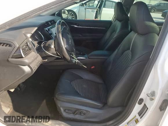 2020 Toyota Camry SE with VIN 4T1G11AK6LU924257, listed as a Copart auction lot 81422745 with 79,222 mi miles and Salvage title. Bid and sale history available at DreamBid. Image 7.