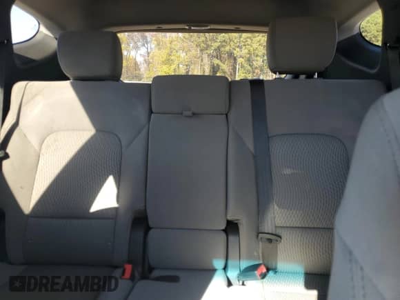 ✅ 2017 Hyundai Santa Fe 2.4L • VIN: 5XYZTDLB0HG430927 • Лот: 91792595. Опубликован ранее на Copart с пробегом 123 508 миль. Бесплатный доступ к архиву аукционных продаж из США и подробный отчёт об истории автомобиля на DreamBid. Изображение 10.