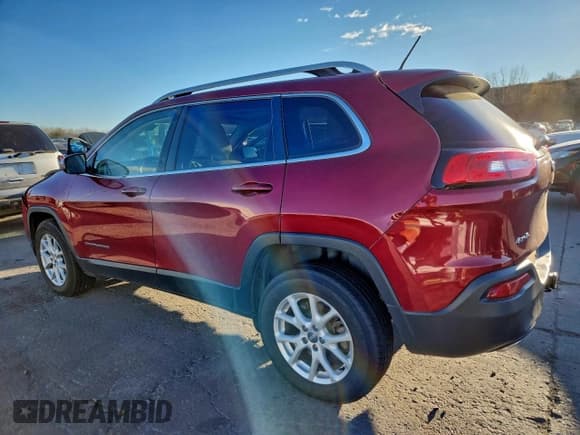 ✅ 2016 Jeep Cherokee Latitude • VIN: 1C4PJMCS8GW278782 • Лот: 94311375. Опубликован ранее на Copart с пробегом 103 492 миль. Бесплатный доступ к архиву аукционных продаж из США и подробный отчёт об истории автомобиля на DreamBid. Изображение 2.