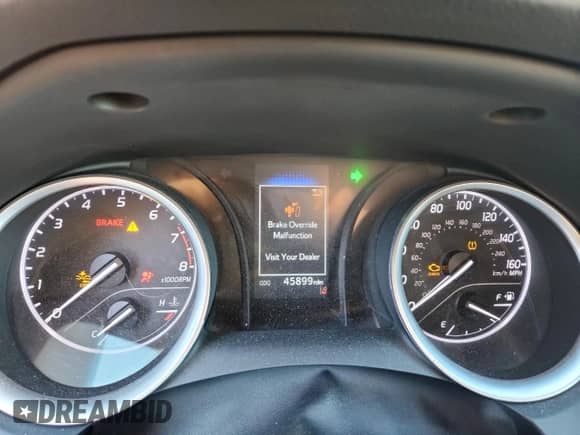 2023 Toyota Camry LE z VIN 4T1C11AK0PU125966, wystawiony jako Copart lot #86100275 z przebiegiem 45 899 mil mil oraz Szkoda całkowita • Salvage title. Historia ofert i sprzedaży dostępna na DreamBid. Obrazek 9.