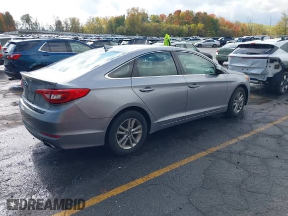 ✅ 2015 Hyundai Sonata SE • VIN: 5NPE24AF2FH150830 • Lot: 43489970. Listed on IAAI with 138,921 mi. Free auction sales archive from the USA and detailed vehicle history report at DreamBid. Image 4.