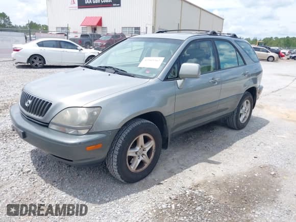 ✅ 2000 Lexus RX 300 • VIN: JT6GF10U8Y0048483 • Lot: 42969362. Listed on IAAI with 337,818 mi. Free auction sales archive from the USA and detailed vehicle history report at DreamBid. Image 2.