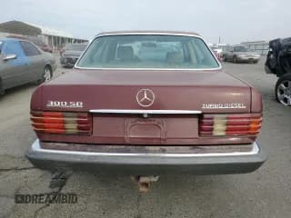 ✅ 1984 Mercedes-Benz 300 SD • VIN: WDBCB20A8EA088100 • Лот: 80169664. Опубликован ранее на Copart с пробегом 138 304 миль. Бесплатный доступ к архиву аукционных продаж из США и подробный отчёт об истории автомобиля на DreamBid. Изображение 6.