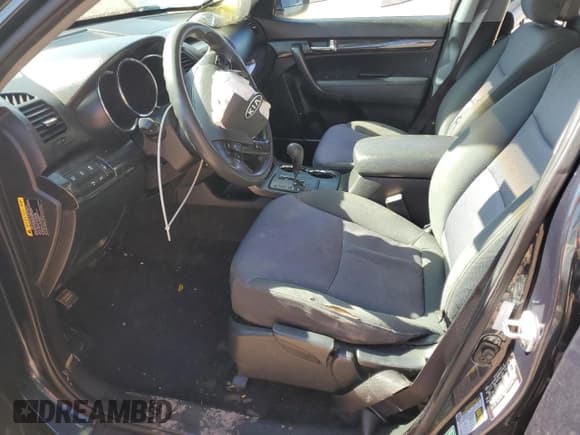 ✅ 2012 Kia Sorento LX • VIN: 5XYKT3A67CG306728 • Lot: 90720715. Listed on Copart with 123,581 mi. Free auction sales archive from the USA and detailed vehicle history report at DreamBid. Image 7.