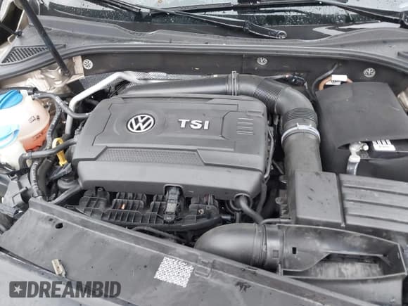 ✅ 2015 Volkswagen Passat Limited Edition • VIN: 1VWAT7A30FC051662 • Лот: 42270036. Опубликован ранее на IAAI с пробегом 105 792 миль. Бесплатный доступ к архиву аукционных продаж из США и подробный отчёт об истории автомобиля на DreamBid. Изображение 10.