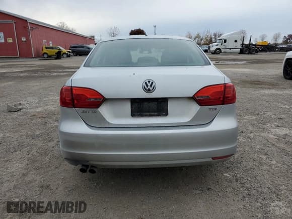 ✅ 2012 Volkswagen Jetta Comfortline • VIN: 3VWDL7AJ0CM032230 • Лот: 90709005. Опубликован ранее на Copart с пробегом 381 653 миль. Бесплатный доступ к архиву аукционных продаж из США и подробный отчёт об истории автомобиля на DreamBid. Изображение 6.