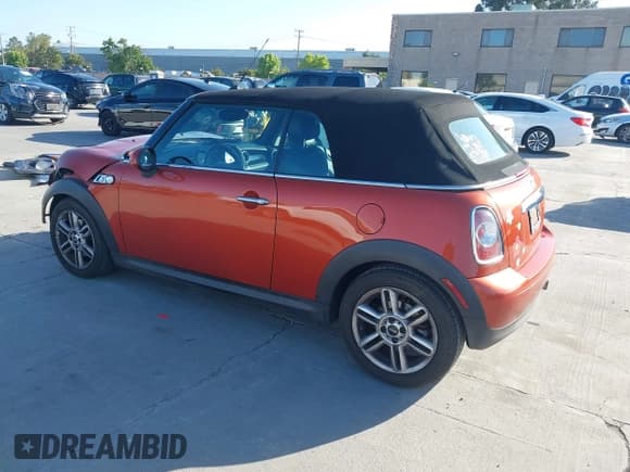✅ 2012 MINI Convertible • VIN: WMWZN3C54CT134124 • Lot: 42313148. Listed on IAAI with 119,963 mi. Free auction sales archive from the USA and detailed vehicle history report at DreamBid. Image 3.