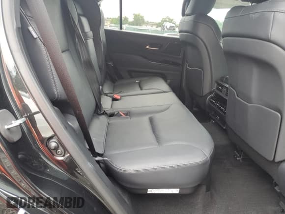 ✅ 2024 Lexus LX LX 600 Premium • VIN: JTJAB7CX0R4041358 • Лот: 67186894. Опубликован ранее на Copart с пробегом 12 577 миль. Бесплатный доступ к архиву аукционных продаж из США и подробный отчёт об истории автомобиля на DreamBid. Изображение 11.