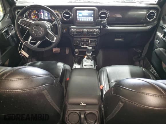 ✅ 2021 Jeep Wrangler Unlimited Sahara • VIN: 1C4HJXEGXMW626799 • Lot: 51262405. Listed on Copart with 32,918 mi. Free auction sales archive from the USA and detailed vehicle history report at DreamBid. Image 8.