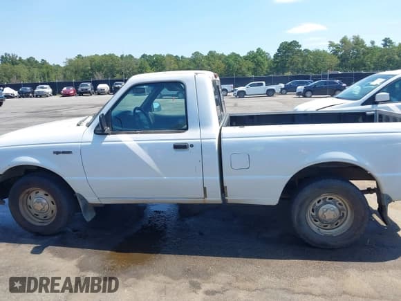 ✅ 2002 Ford Ranger XL • VIN: 1FTYR10D92PA88848 • Lot: 43113690. Wystawiony na IAAI z przebiegiem 195 611 mil. Bezpłatny archiwum sprzedaży aukcyjnych z USA i szczegółowy raport historii pojazdu na DreamBid. Zdjęcie 14.