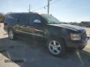 ✅ 2009 Chevrolet Suburban LTZ • VIN: 1GNFC36J09J126165 • Lot: 50440715. Wystawiony na Copart z przebiegiem 196 709 mil. Bezpłatny archiwum sprzedaży aukcyjnych z USA i szczegółowy raport historii pojazdu na DreamBid. Zdjęcie 4.