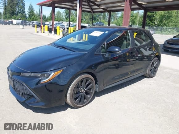 ✅ 2022 Toyota Corolla SE • VIN: JTND4MBE7N3165132 • Lot: 42360148. Wystawiony na IAAI z przebiegiem 13 448 mil. Bezpłatny archiwum sprzedaży aukcyjnych z USA i szczegółowy raport historii pojazdu na DreamBid. Zdjęcie 2.