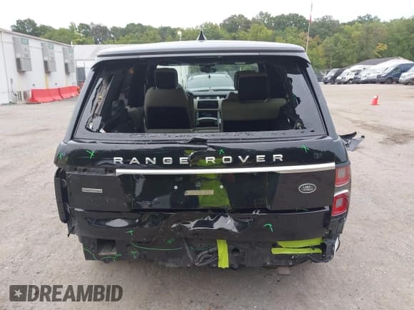 ✅ 2019 Land Rover Range Rover • VIN: SALGS2RE6KA562378 • Lot: 43338761. Listed on IAAI with 40,815 mi. Free auction sales archive from the USA and detailed vehicle history report at DreamBid. Image 16.