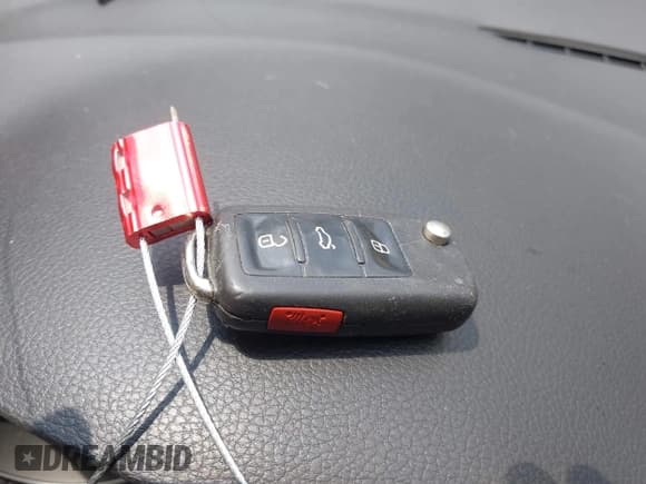 ✅ 2011 Volkswagen Golf GTI w/Sunroof & Navi PZEV • VIN: WVWHD7AJXBW259151 • Lot: 42663693. Wystawiony na IAAI z przebiegiem 183 479 mil. Bezpłatny archiwum sprzedaży aukcyjnych z USA i szczegółowy raport historii pojazdu na DreamBid. Zdjęcie 11.