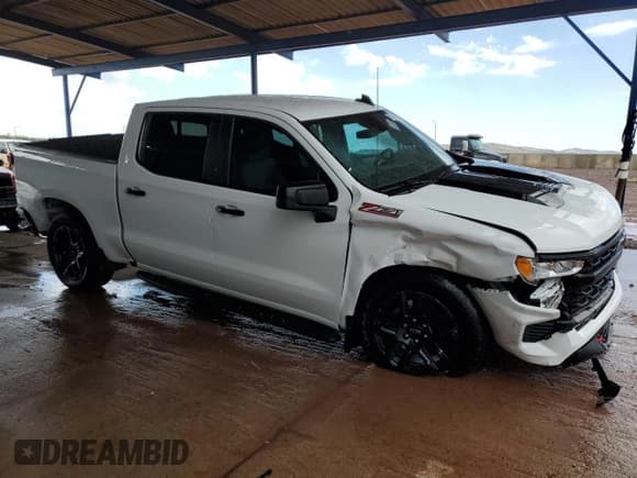 ✅ 2022 Chevrolet Silverado 1500 LT Trail Boss • VIN: 3GCUDFED0NG636764 • Lot: 81686025. Wystawiony na Copart z przebiegiem 39 839 mil. Bezpłatny archiwum sprzedaży aukcyjnych z USA i szczegółowy raport historii pojazdu na DreamBid. Zdjęcie 4.