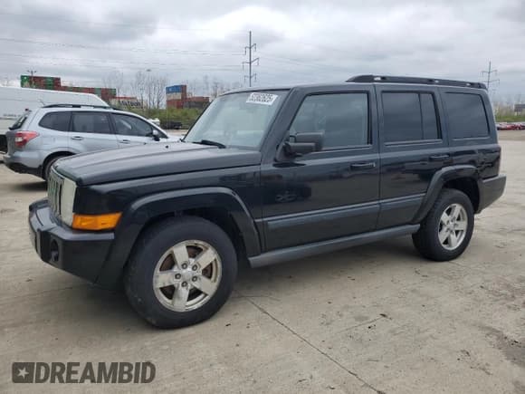 ✅ 2007 Jeep Commander Sport • VIN: 1J8HG48K97C527502 • Lot: 52362625. Wystawiony na Copart z przebiegiem 156 639 mil. Bezpłatny archiwum sprzedaży aukcyjnych z USA i szczegółowy raport historii pojazdu na DreamBid. Zdjęcie 1.