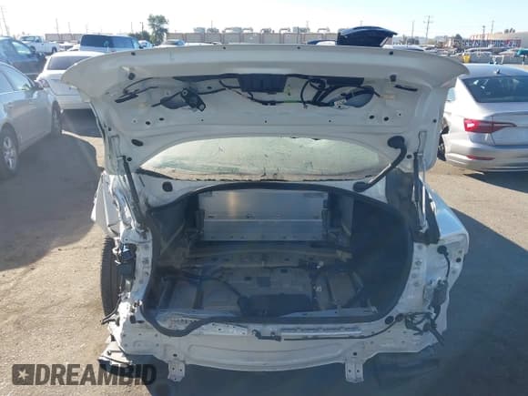 ✅ 2023 Toyota Mirai XLE • VIN: JTDAAAAA2PA009284 • Lot: 40789518. Listed on IAAI with 9,463 mi. Free auction sales archive from the USA and detailed vehicle history report at DreamBid. Image 17.