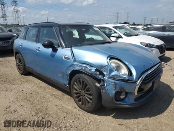 ✅ 2017 MINI Clubman Cooper • VIN: WMWLU1C59H2F27033 • Lot: 67519755. Wystawiony na Copart z przebiegiem 77 326 mil. Bezpłatny archiwum sprzedaży aukcyjnych z USA i szczegółowy raport historii pojazdu na DreamBid. Zdjęcie 4.