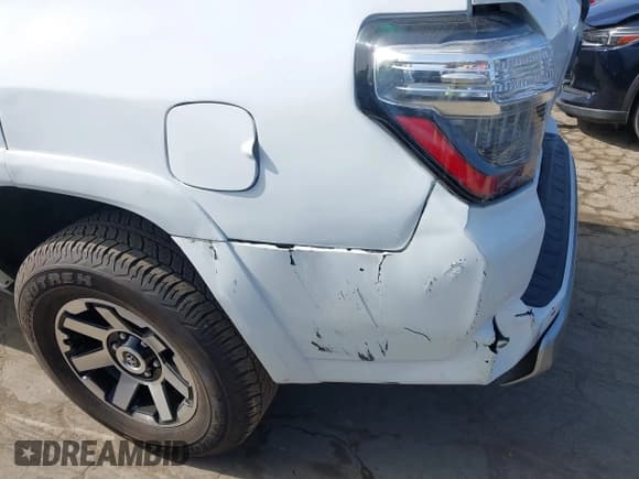 ✅ 2024 Toyota 4Runner TRD Off Road Premium • VIN: JTERU5JR3R6278015 • Лот: 43608007. Опубликован ранее на IAAI с пробегом 3 263 миль. Бесплатный доступ к архиву аукционных продаж из США и подробный отчёт об истории автомобиля на DreamBid. Изображение 18.