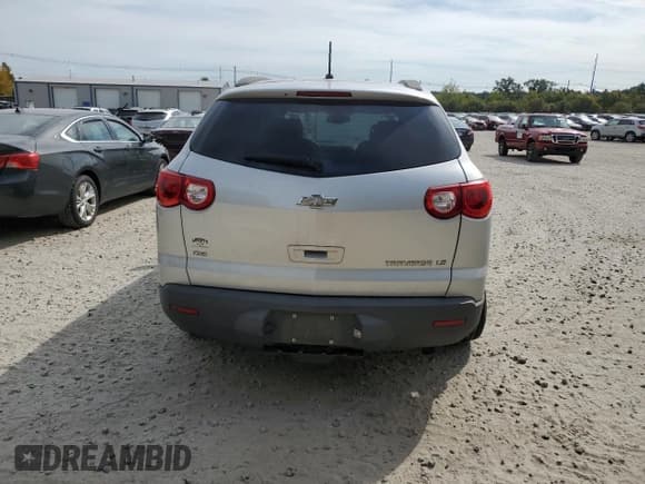 ✅ 2012 Chevrolet Traverse LS • VIN: 1GNKVFED1CJ139021 • Lot: 74534904. Wystawiony na Copart z przebiegiem 159 808 mil. Bezpłatny archiwum sprzedaży aukcyjnych z USA i szczegółowy raport historii pojazdu na DreamBid. Zdjęcie 6.