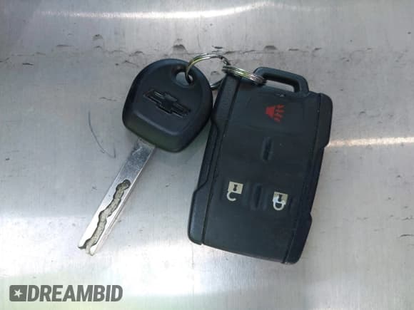 ✅ 2019 Chevrolet Silverado 1500 LT • VIN: 2GCVKPEC2K1108705 • Lot: 42206544. Wystawiony na IAAI z przebiegiem 84 871 mil. Bezpłatny archiwum sprzedaży aukcyjnych z USA i szczegółowy raport historii pojazdu na DreamBid. Zdjęcie 11.