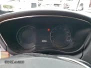 ✅ 2017 Lincoln MKC Reserve • VIN: 5LMCJ3D93HUL03680 • Lot: 95403155. Wystawiony na Copart z przebiegiem 66 428 mil. Bezpłatny archiwum sprzedaży aukcyjnych z USA i szczegółowy raport historii pojazdu na DreamBid. Zdjęcie 9.