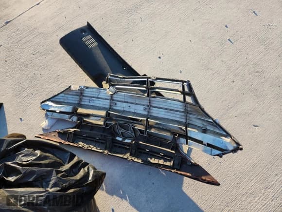 ✅ 2019 Hyundai Elantra Value Edition • VIN: 5NPD84LF0KH423247 • Lot: 86518465. Wystawiony na Copart z przebiegiem 137 692 mil. Bezpłatny archiwum sprzedaży aukcyjnych z USA i szczegółowy raport historii pojazdu na DreamBid. Zdjęcie 12.