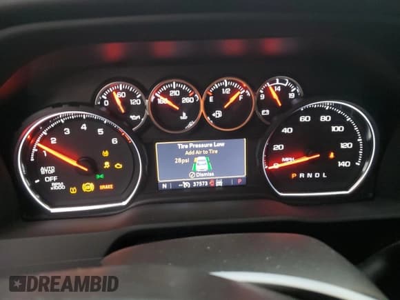 ✅ 2022 Chevrolet Silverado 1500 Custom • VIN: 3GCPYBEK9NG150768 • Lot: 47590215. Wystawiony na Copart z przebiegiem 37 573 mil. Bezpłatny archiwum sprzedaży aukcyjnych z USA i szczegółowy raport historii pojazdu na DreamBid. Zdjęcie 9.