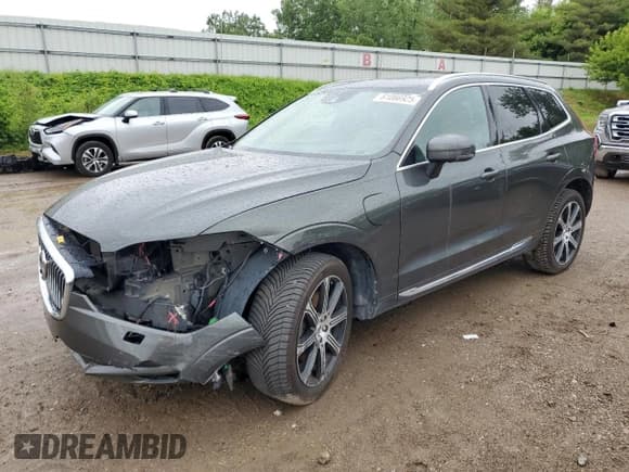 ✅ 2018 Volvo XC60 Inscription • VIN: YV4BR0DL6J1061977 • Lot: 61066925. Listed on Copart with 196,773 mi. Free auction sales archive from the USA and detailed vehicle history report at DreamBid. Image 1.