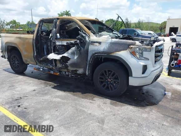 ✅ 2022 GMC Sierra 1500 Elevation • VIN: 1GTR8CEK3NZ146360 • Lot: 42725489. Listed on IAAI with Not provided. Free auction sales archive from the USA and detailed vehicle history report at DreamBid. Image 1.