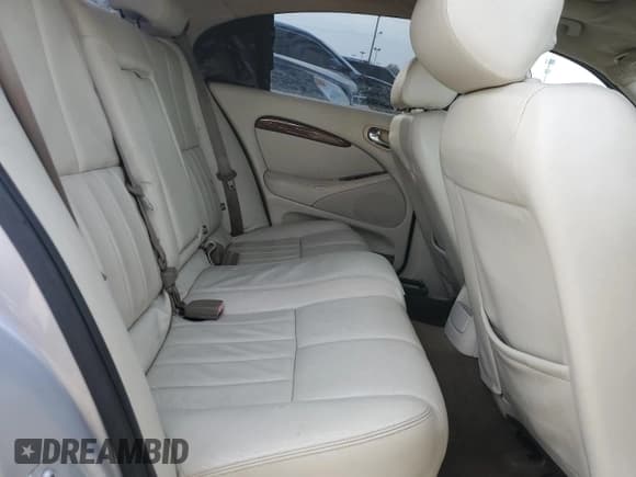 ✅ 2004 Jaguar S-Type • VIN: SAJEA01T54FM99832 • Лот: 81113514. Опубликован ранее на Copart с пробегом 142 464 миль. Бесплатный доступ к архиву аукционных продаж из США и подробный отчёт об истории автомобиля на DreamBid. Изображение 11.