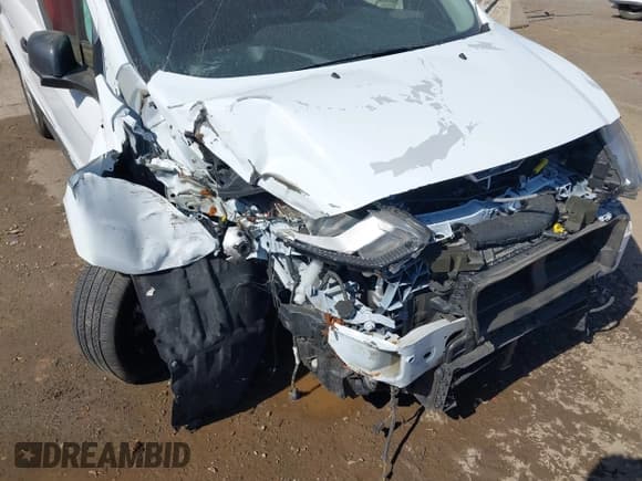 ✅ 2022 Ford Transit Connect XLT • VIN: NM0LS7T21N1523295 • Lot: 42417559. Listed on IAAI with 15,379 mi. Free auction sales archive from the USA and detailed vehicle history report at DreamBid. Image 6.