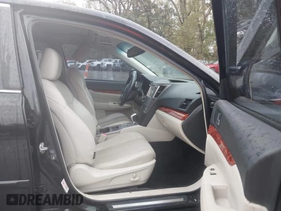 ✅ 2012 Subaru Legacy Limited • VIN: 4S3BMCK69C3016264 • Lot: 43522093. Wystawiony na IAAI z przebiegiem 163 423 mil. Bezpłatny archiwum sprzedaży aukcyjnych z USA i szczegółowy raport historii pojazdu na DreamBid. Zdjęcie 5.