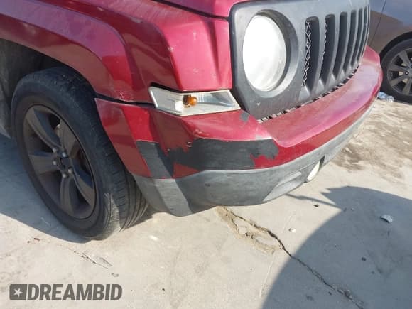 ✅ 2015 Jeep Patriot Altitude • VIN: 1C4NJPBA9FD264031 • Lot: 43489048. Wystawiony na IAAI z przebiegiem 252 254 mil. Bezpłatny archiwum sprzedaży aukcyjnych z USA i szczegółowy raport historii pojazdu na DreamBid. Zdjęcie 6.