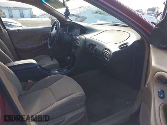 ✅ 1997 Ford Taurus LX • VIN: 1FALP53S0VG308339 • Lot: 41630596. Wystawiony na IAAI z przebiegiem 171 871 mil. Bezpłatny archiwum sprzedaży aukcyjnych z USA i szczegółowy raport historii pojazdu na DreamBid. Zdjęcie 5.