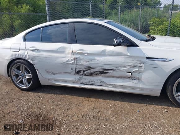 ✅ 2015 BMW 6 Series 650i xDrive • VIN: WBA6B4C5XFD761569 • Lot: 42646861. Listed on IAAI with 55,306 mi. Free auction sales archive from the USA and detailed vehicle history report at DreamBid. Image 6.