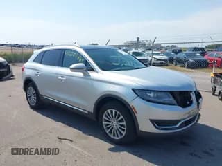 ✅ 2017 Lincoln MKX Select • VIN: 2LMPJ6KR0HBL39300 • Лот: 43201885. Опубликован ранее на IAAI с пробегом 145 084 миль. Бесплатный доступ к архиву аукционных продаж из США и подробный отчёт об истории автомобиля на DreamBid. Изображение 1.