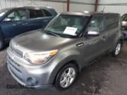✅ 2018 Kia Soul • VIN: KNDJN2A2XJ7578214 • Lot: 43085461. Wystawiony na IAAI z przebiegiem 99 062 mil. Bezpłatny archiwum sprzedaży aukcyjnych z USA i szczegółowy raport historii pojazdu na DreamBid. Zdjęcie 2.