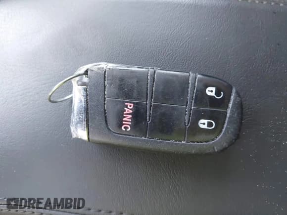 ✅ 2018 Jeep Renegade Latitude • VIN: ZACCJABBXJPJ04406 • Lot: 43107906. Wystawiony na IAAI z przebiegiem 116 447 mil. Bezpłatny archiwum sprzedaży aukcyjnych z USA i szczegółowy raport historii pojazdu na DreamBid. Zdjęcie 11.