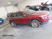✅ 2017 Jeep Cherokee Latitude • VIN: 1C4PJLCB8HW560464 • Lot: 42694469. Wystawiony na IAAI z przebiegiem 148 898 mil. Bezpłatny archiwum sprzedaży aukcyjnych z USA i szczegółowy raport historii pojazdu na DreamBid. Zdjęcie 6.