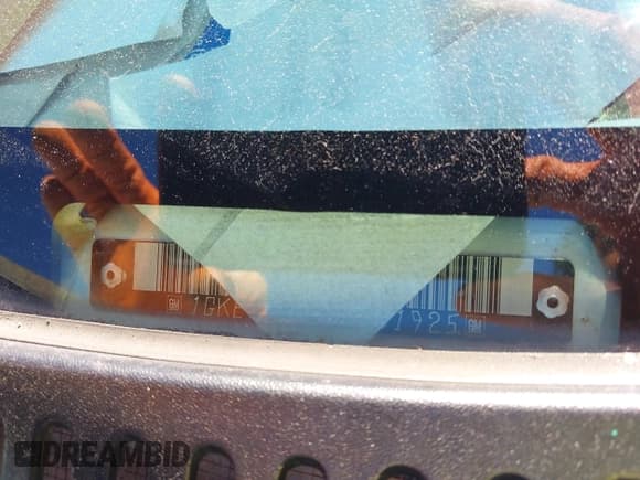 ✅ 2004 GMC Yukon XL SLT • VIN: 1GKEC16Z34J301925 • Lot: 43612027. Listed on IAAI with 217,749 mi. Free auction sales archive from the USA and detailed vehicle history report at DreamBid. Image 9.