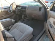 ✅ 2002 Toyota Tacoma PreRunner • VIN: 5TEGN92NX2Z004458 • Lot: 87124345. Wystawiony na Copart z przebiegiem 139 885 mil. Bezpłatny archiwum sprzedaży aukcyjnych z USA i szczegółowy raport historii pojazdu na DreamBid. Zdjęcie 8.