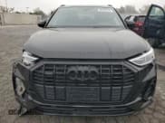 ✅ 2024 Audi Q3 S line Premium Plus • VIN: WA1EECF32R1102539 • Lot: 85537615. Wystawiony na Copart z przebiegiem 18 365 mil. Bezpłatny archiwum sprzedaży aukcyjnych z USA i szczegółowy raport historii pojazdu na DreamBid. Zdjęcie 5.