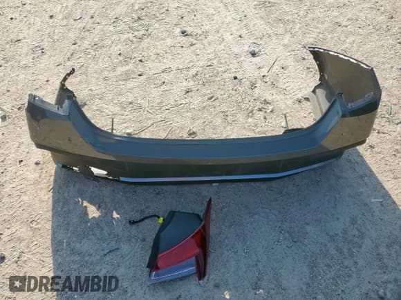 ✅ 2024 Hyundai Elantra SEL • VIN: KMHLM4DG0RU852222 • Lot: 67908585. Wystawiony na Copart z przebiegiem 4 724 mil. Bezpłatny archiwum sprzedaży aukcyjnych z USA i szczegółowy raport historii pojazdu na DreamBid. Zdjęcie 12.