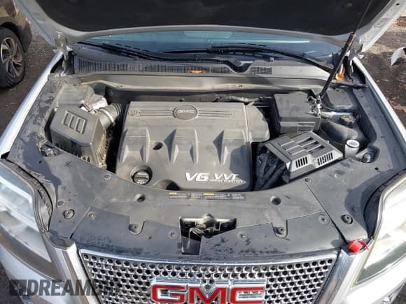 ✅ 2014 GMC Terrain Denali • VIN: 2GKFLZE31E6209307 • Lot: 43576306. Wystawiony na IAAI z przebiegiem 138 332 mil. Bezpłatny archiwum sprzedaży aukcyjnych z USA i szczegółowy raport historii pojazdu na DreamBid. Zdjęcie 10.