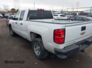 ✅ 2019 Chevrolet Silverado 1500 Work Truck • VIN: 2GCRCNEC8K1201795 • Lot: 43658639. Wystawiony na IAAI z przebiegiem 184 885 mil. Bezpłatny archiwum sprzedaży aukcyjnych z USA i szczegółowy raport historii pojazdu na DreamBid. Zdjęcie 3.