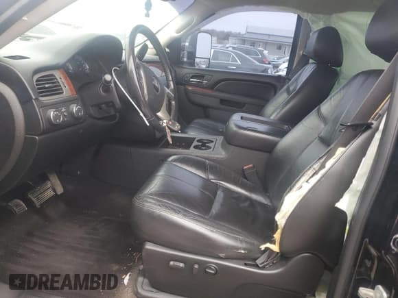 ✅ 2010 GMC Sierra 1500 • VIN: 3GTXKWE20AG131027 • Lot: 81897324. Wystawiony na Copart z przebiegiem 200 732 mil. Bezpłatny archiwum sprzedaży aukcyjnych z USA i szczegółowy raport historii pojazdu na DreamBid. Zdjęcie 7.