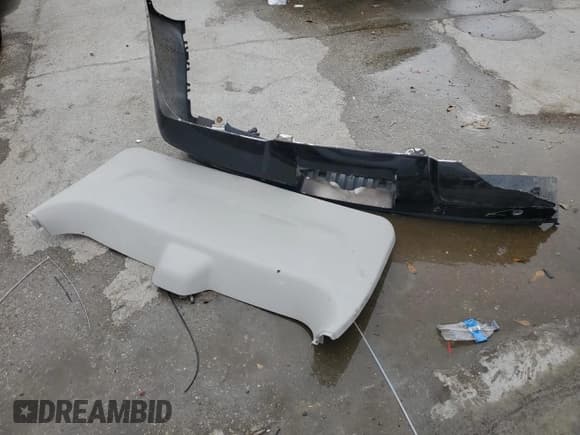 ✅ 2014 Chevrolet Tahoe LTZ • VIN: 1GNSCCE08ER139958 • Лот: 53551215. Опубликован ранее на Copart с пробегом 140 218 миль. Бесплатный доступ к архиву аукционных продаж из США и подробный отчёт об истории автомобиля на DreamBid. Изображение 13.