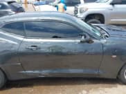 ✅ 2018 Chevrolet Camaro 2LT • VIN: 1G1FD1RS7J0140128 • Lot: 42464288. Wystawiony na IAAI z przebiegiem 56 804 mil. Bezpłatny archiwum sprzedaży aukcyjnych z USA i szczegółowy raport historii pojazdu na DreamBid. Zdjęcie 13.