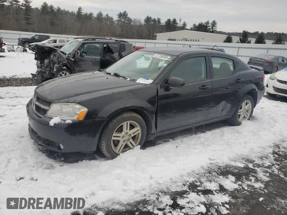 ✅ 2010 Dodge Avenger R/T • VIN: 1B3CC5FB0AN173002 • Lot: 87709395. Wystawiony na Copart z przebiegiem 179 066 mil. Bezpłatny archiwum sprzedaży aukcyjnych z USA i szczegółowy raport historii pojazdu na DreamBid. Zdjęcie 1.
